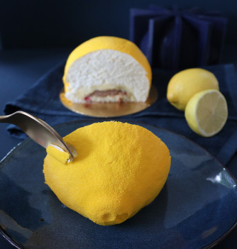 Lemon-Shaped Trompe-l’Œil Mould - 12 cm