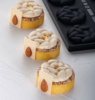 Silicone Top Mini Almonds Pastry Mold