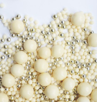 White Chocolate & Golden Pearls